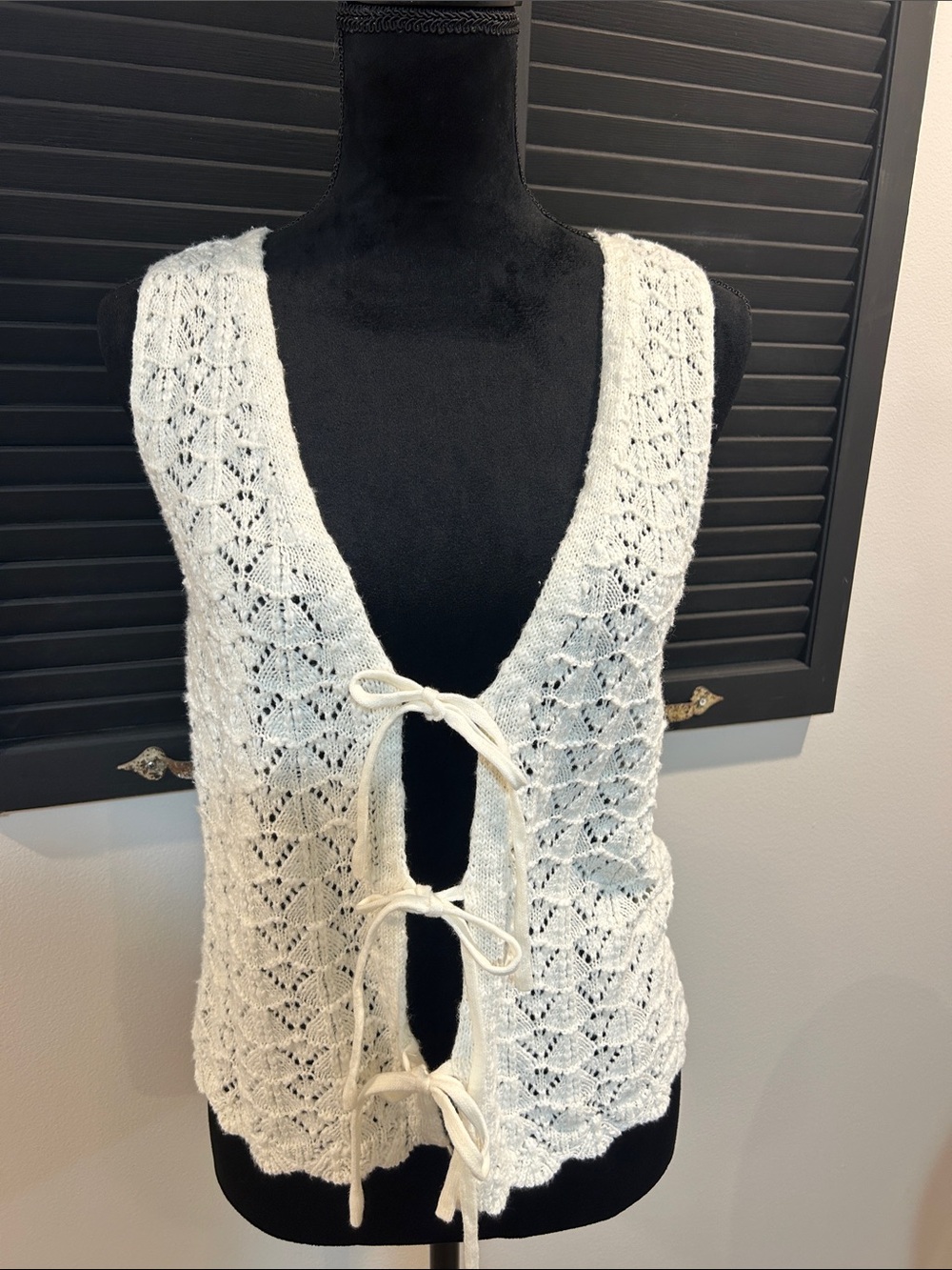 Hippie Rose Cream Knit Tie-Front V-Neck Sweater Vest